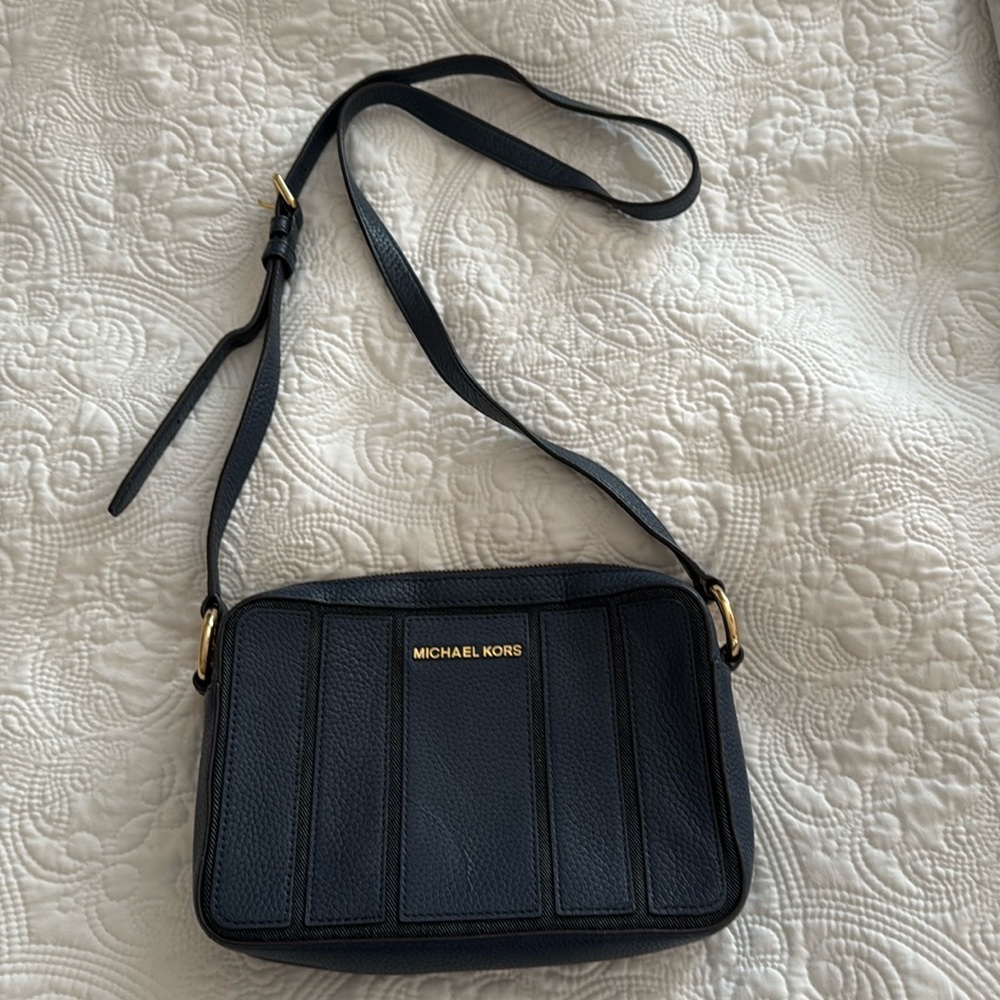 Michael Kors crossbody purse